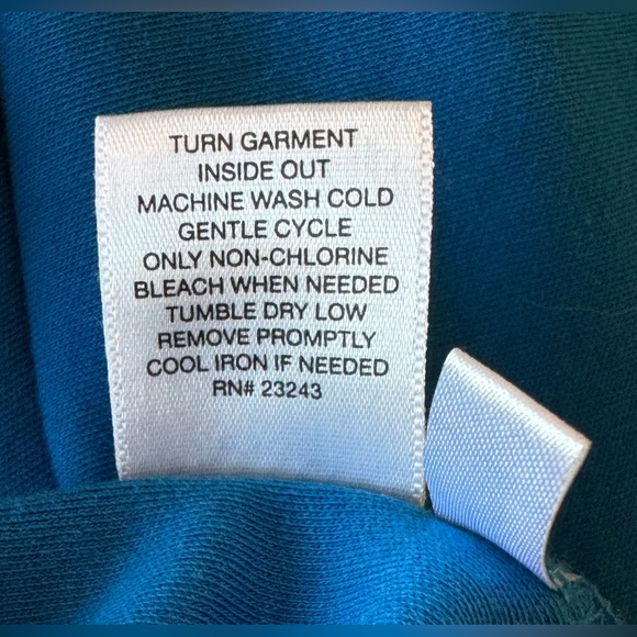 New York & Company dress with button accents. Keyhole button close. XL Blue - Picture 6 of 7